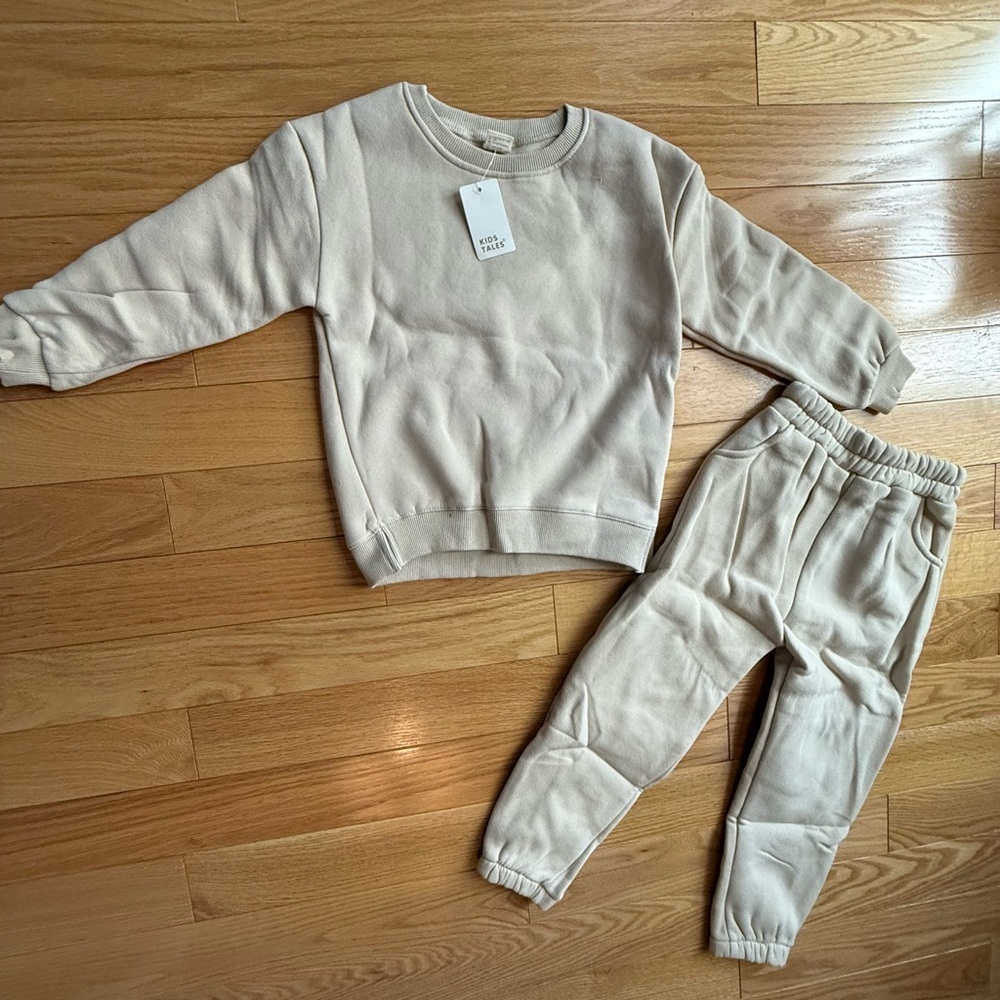 FINAL MARKDOWN!!  New Children’s Sweat Suit - Sz 6/7